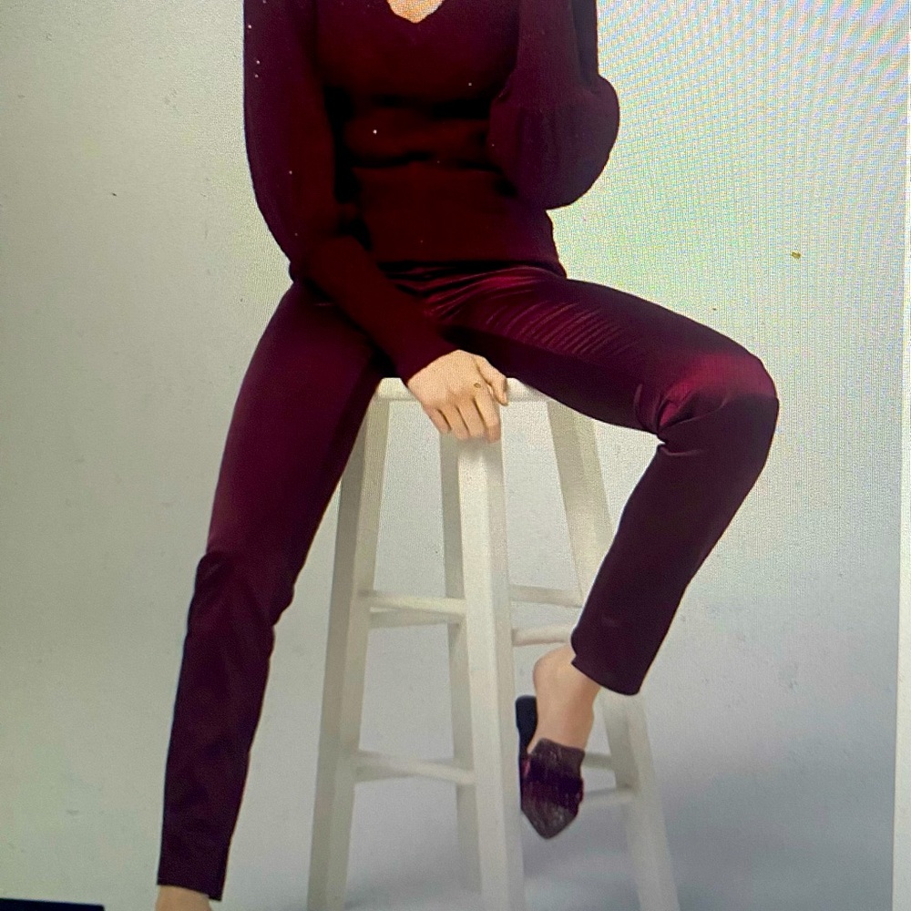 NWT WHITE HOUSE BLACK MARKET High-rise satin slim, jeans with ankle slits sz 10